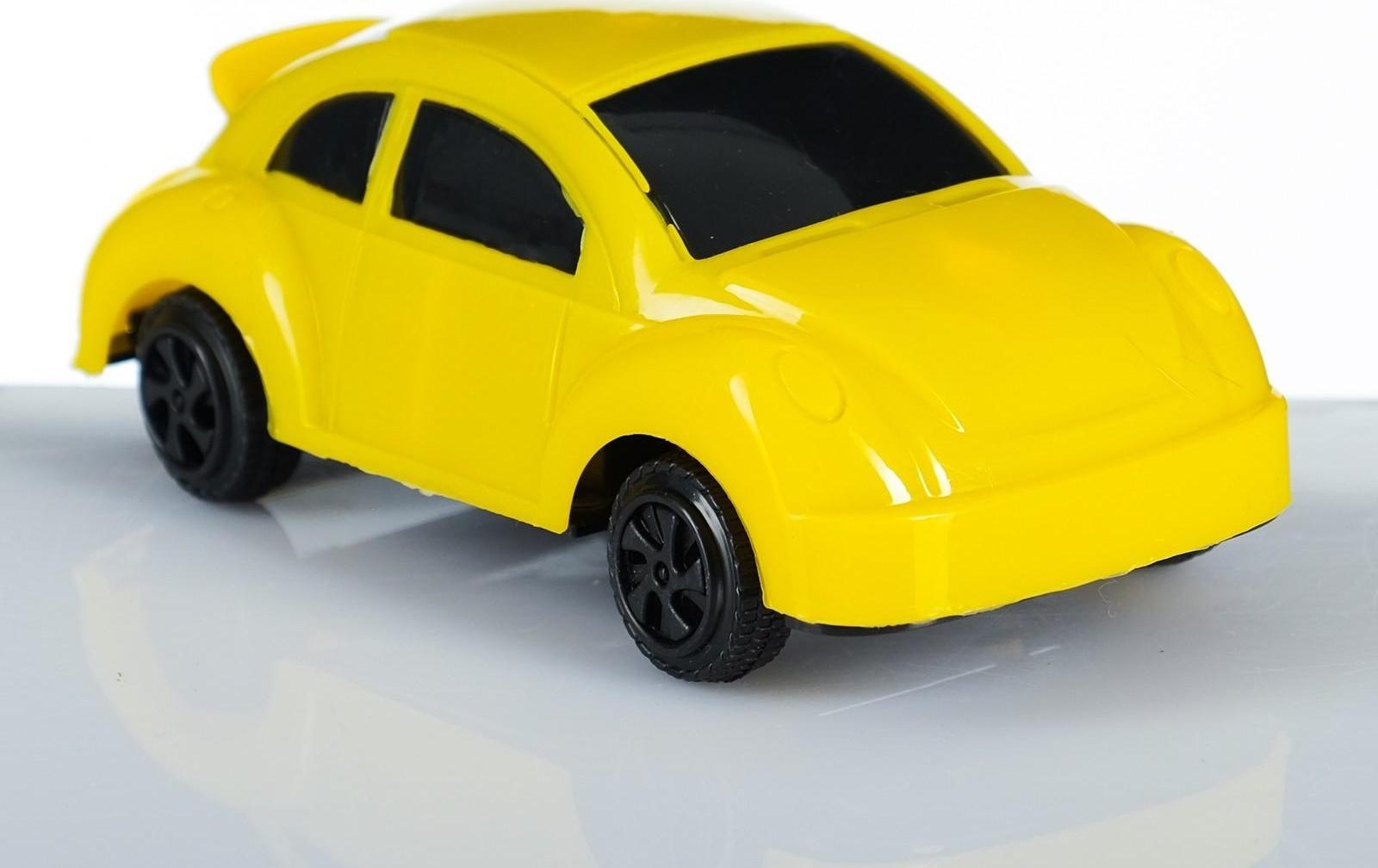 Машина пластмассовая 