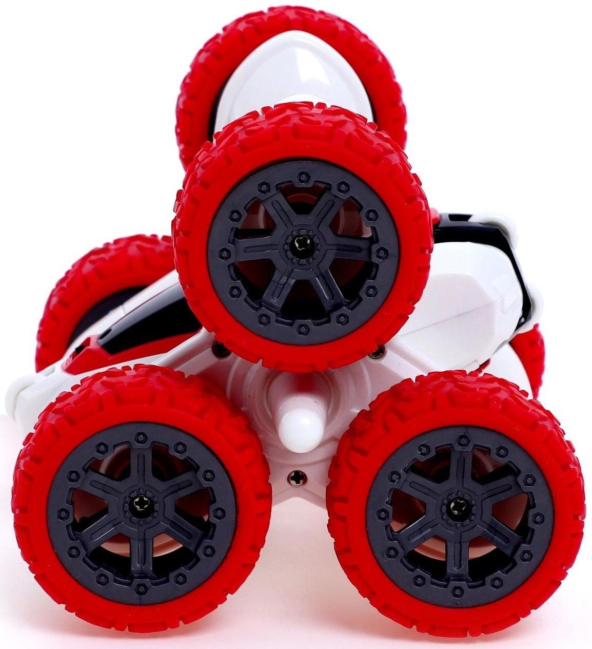 Машинка - перевертыш «Экстримал», пульт в виде часов, работает от аккумулятора, цвет красный