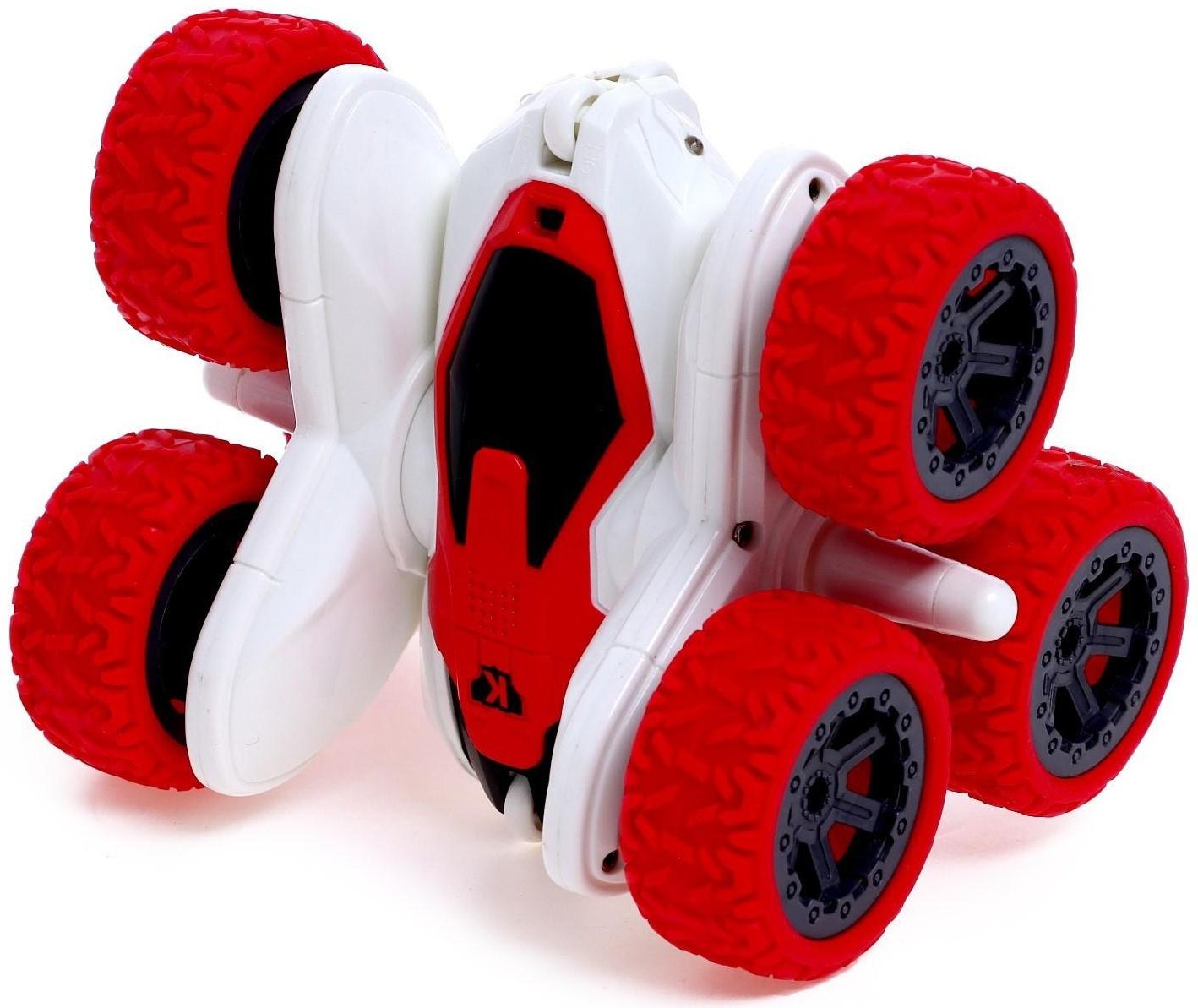 Машинка - перевертыш «Экстримал», пульт в виде часов, работает от аккумулятора, цвет красный