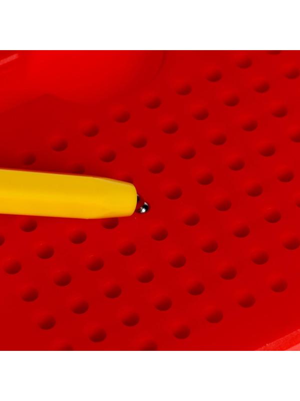 Планшет магнитный для рисования, 96 отверстий, красный