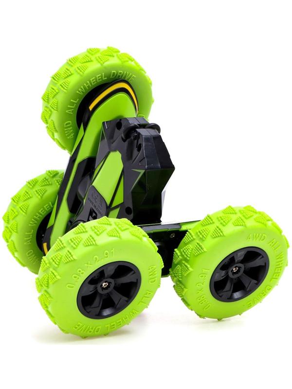 Машина-перевёртыш радиоуправляемая «Трюкач», работает от аккумулятора, цвет зелёный