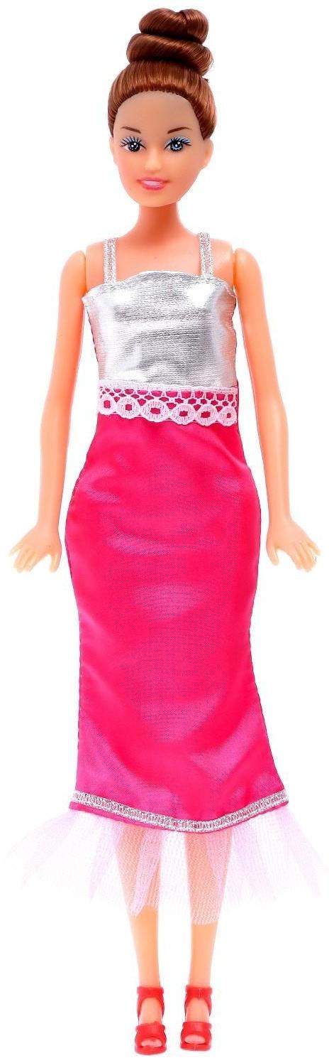 Кукла-модель «Кэтти» в платье