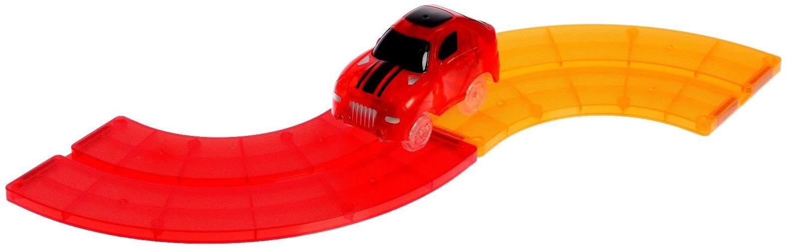 Конструктор магнитный «Магический трек», машинка ездит от батареек, 19 деталей