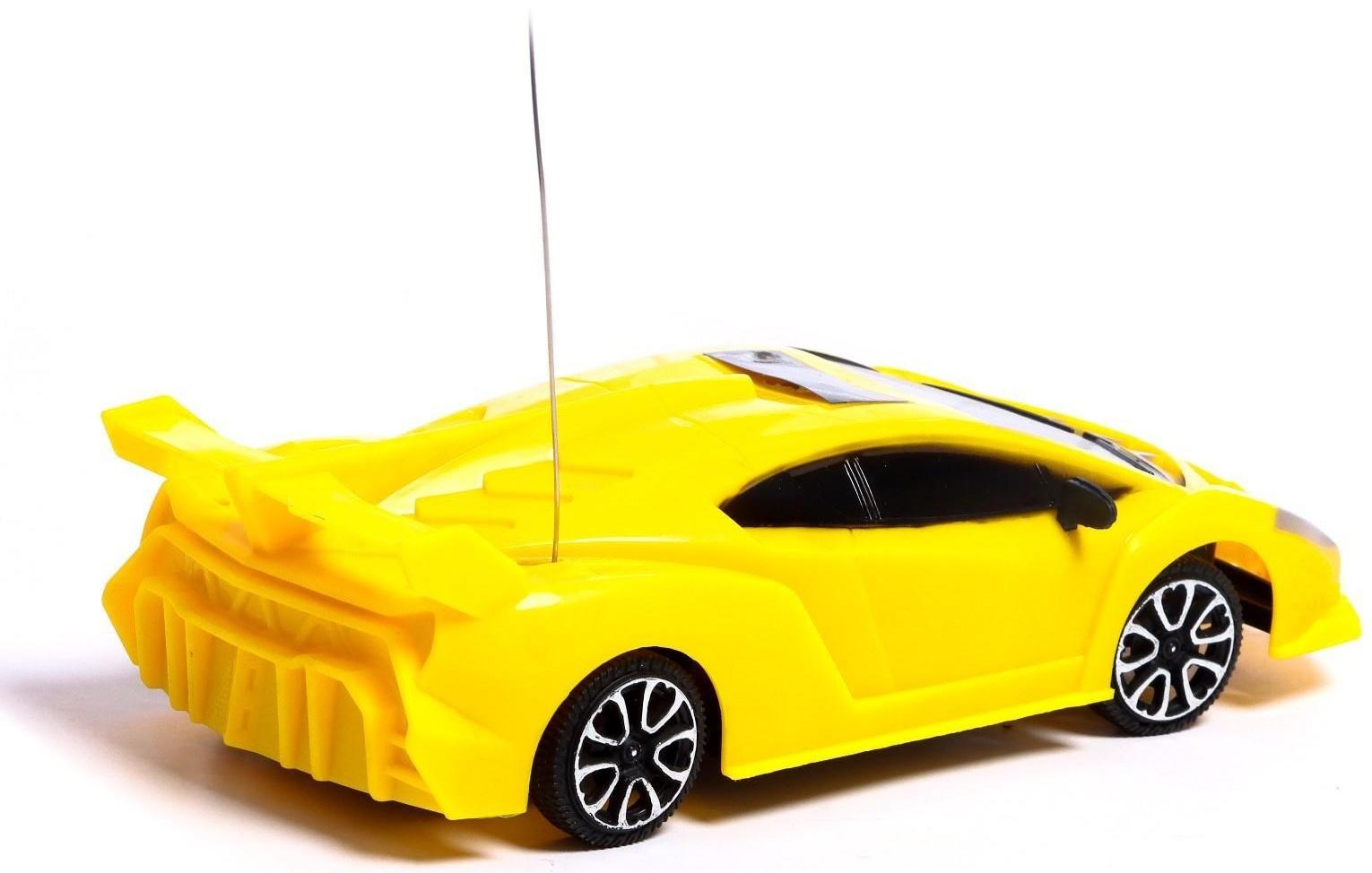 Машина радиоуправляемая «Суперкар», работает от батареек, цвет жёлтый