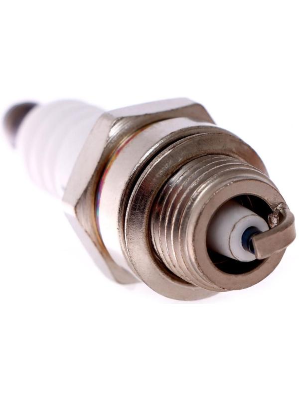 Свеча зажигания для 2-х тактного двигателя