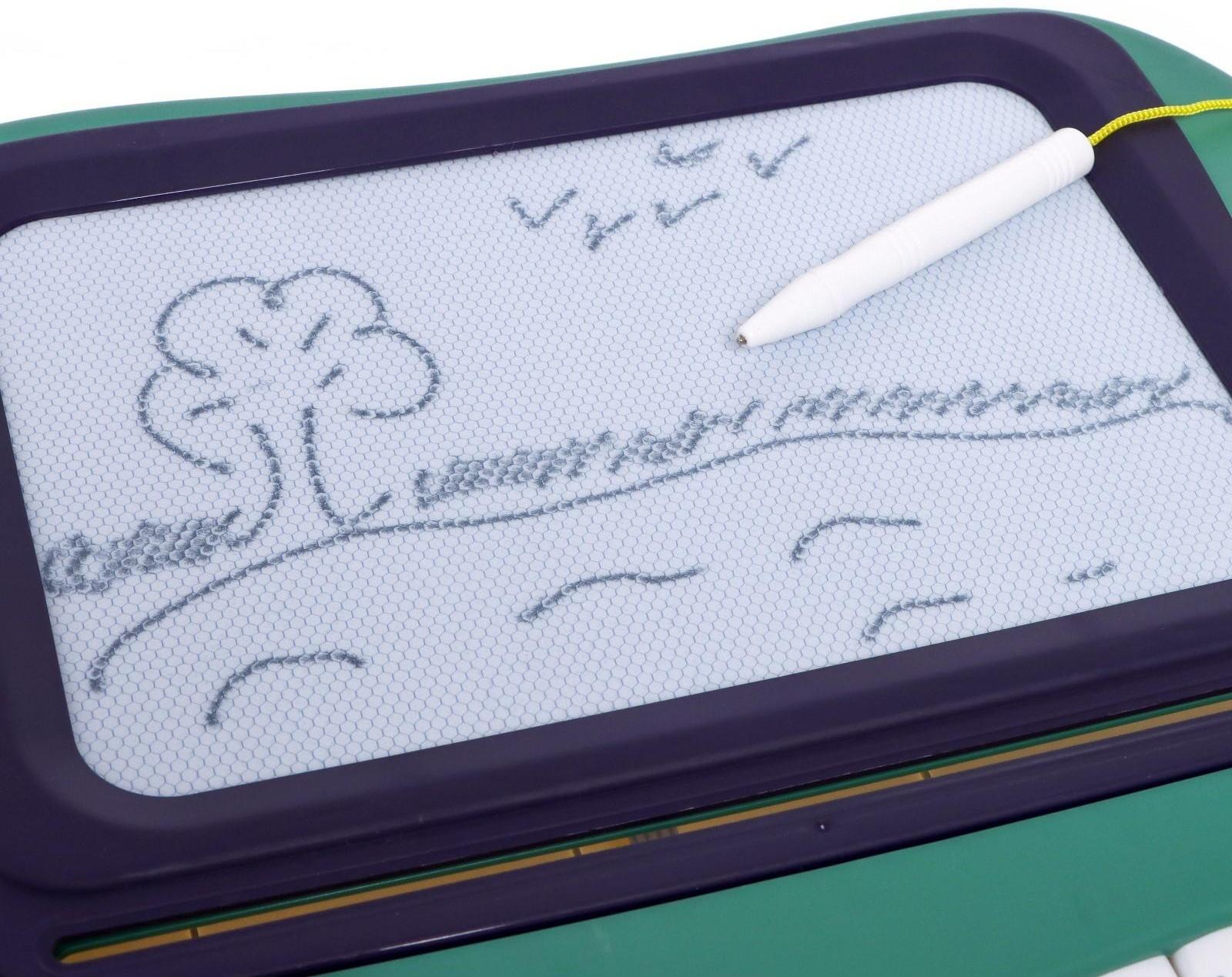 Развивающий столик «Рисуем вместе», звук, свет, цвет зелёный