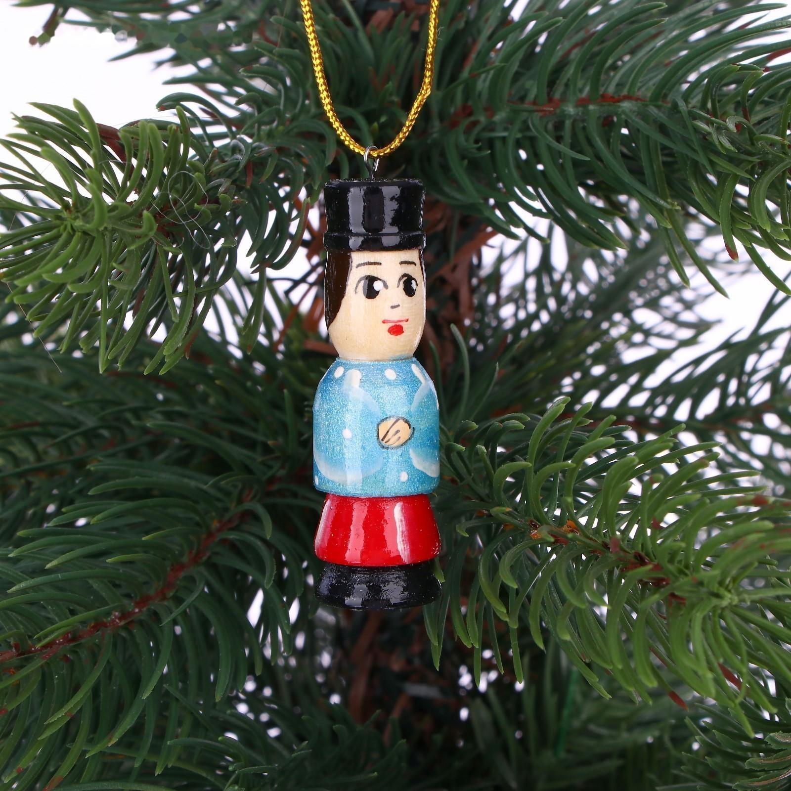 Матрёшка «Котик» с ёлочными украшениями