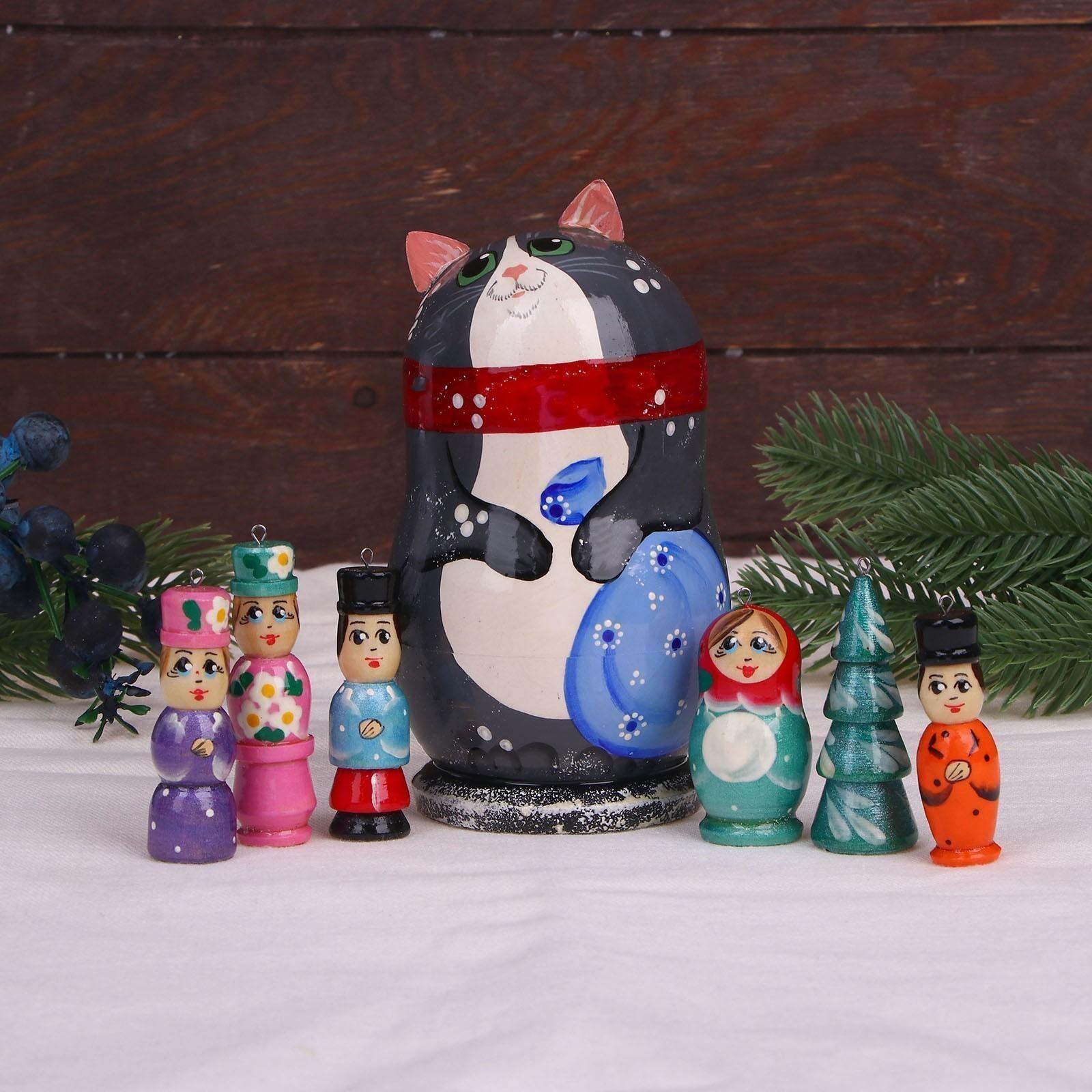 Матрёшка «Котик» с ёлочными украшениями