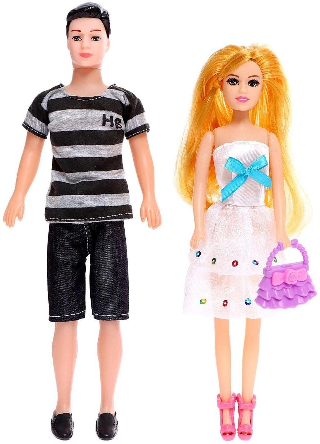 Набор кукол «Семья» с аксессуарами, МИКС