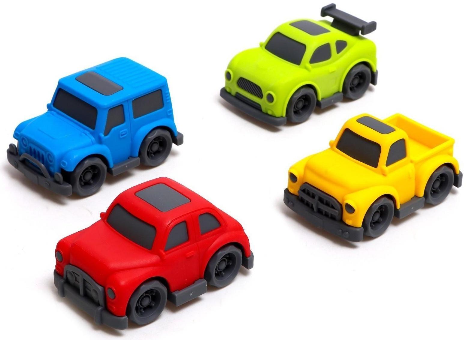 Грузовик инерционный TRUCK, с 4 машинками, световые и звуковые эффекты