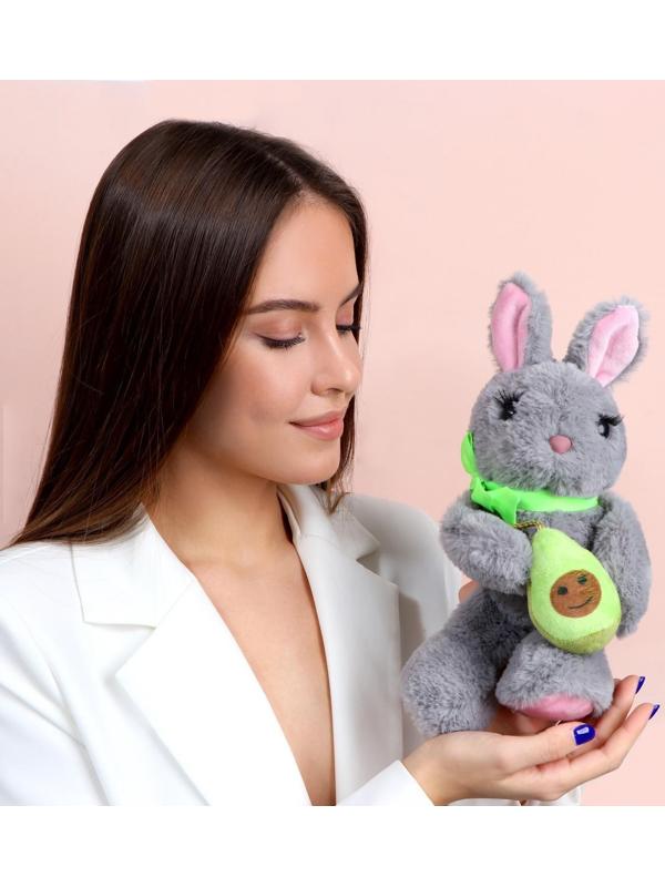 Мягкая игрушка Зайка с авокадо