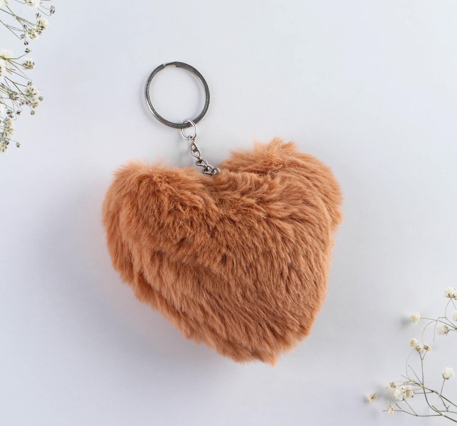 Пушистый брелок «Для той, кого люблю», 10 х 9 см