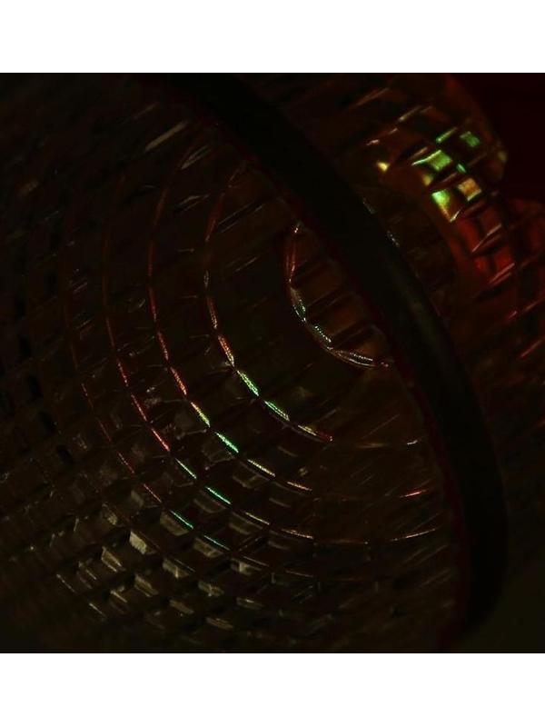 Микрофон, звук, свет, цвет жёлтый