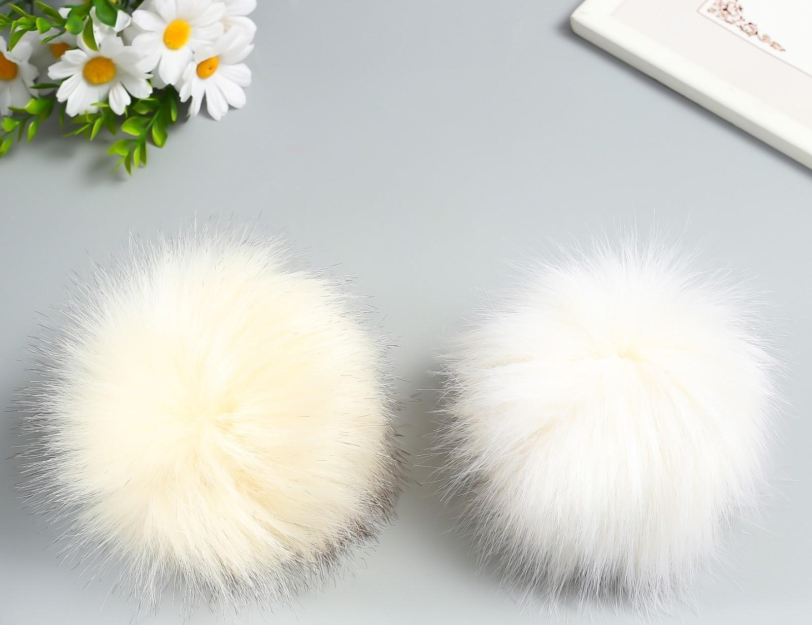 Помпон искусственный мех песец 14 см (34-Молочный) МИКС