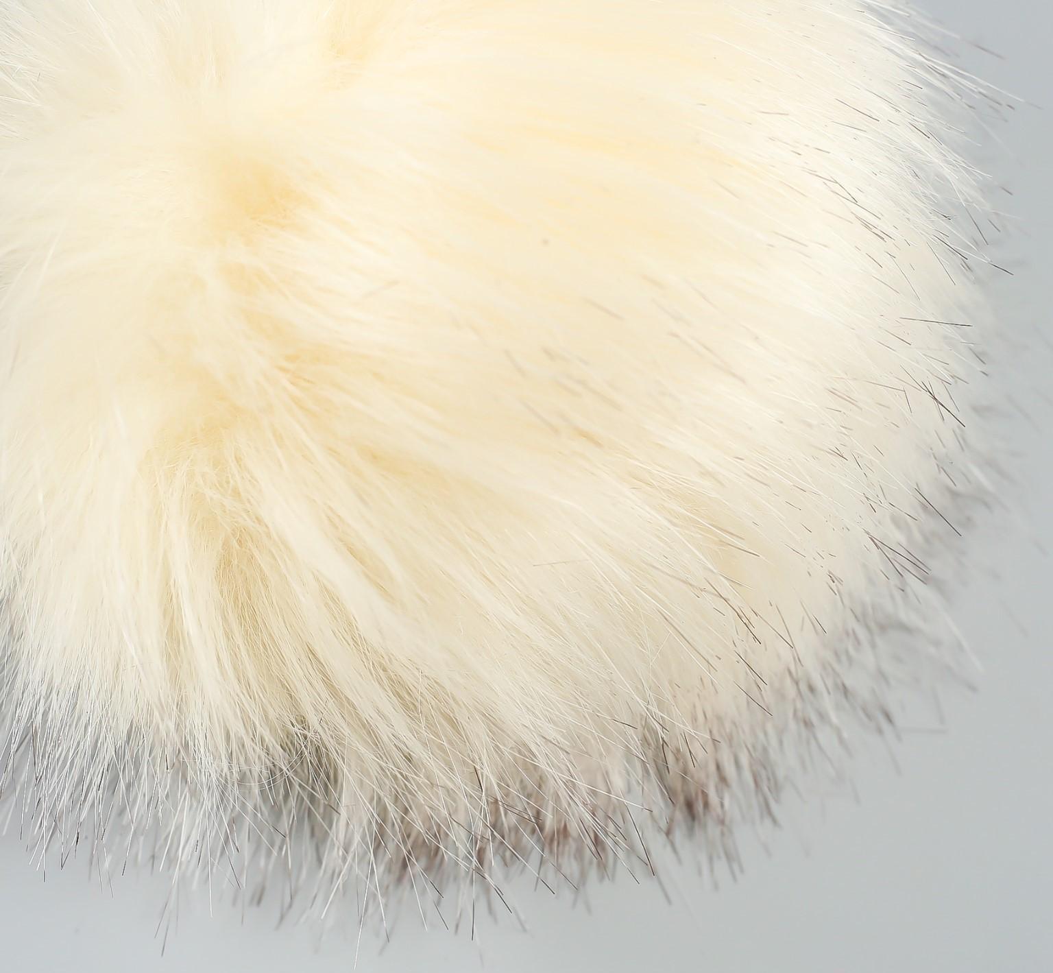 Помпон искусственный мех песец 14 см (34-Молочный) МИКС