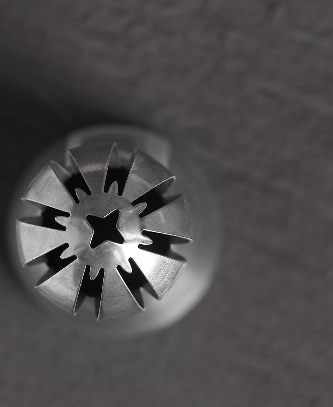 Насадка кондитерская «Сфера.Прорези с каплей и звездой», d=3 см, выход 2,3 см, нержавеющая сталь