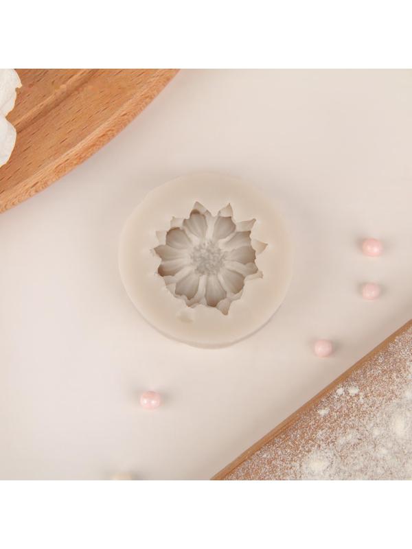 Молд «Цветок», 4,5×4,5×1,4 см, цвет МИКС