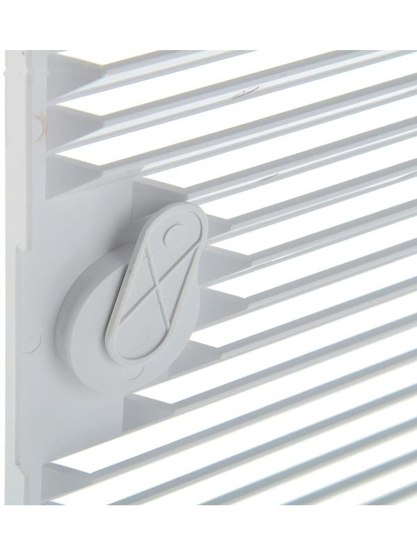 Люк ревизионный ERA 3030 ДФ, 300 х 300 мм, с вентиляционной решеткой