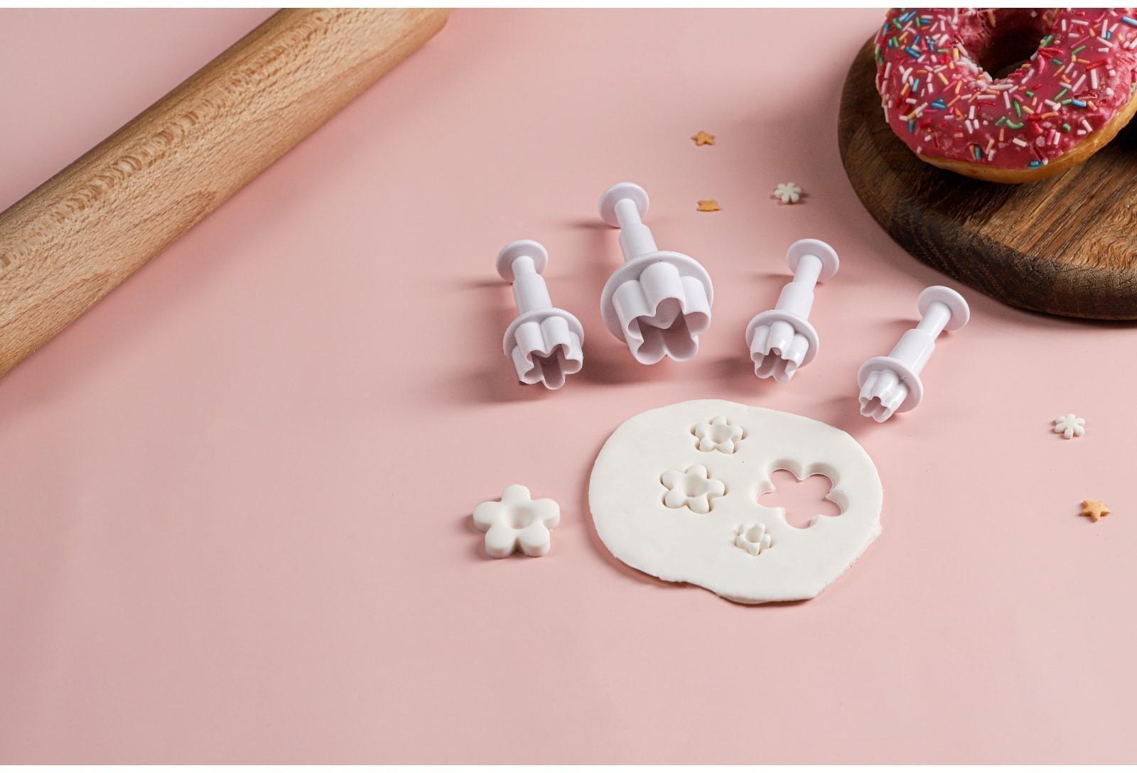 Набор плунжеров кондитерских Доляна «Ромашка», 4 шт: 3,3 см, 2,4 см, 2,1 см, 2 см