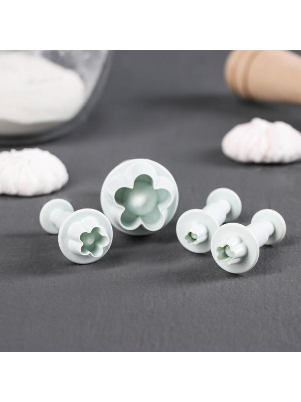 Набор плунжеров кондитерских Доляна «Ромашка», 4 шт: 3,3 см, 2,4 см, 2,1 см, 2 см