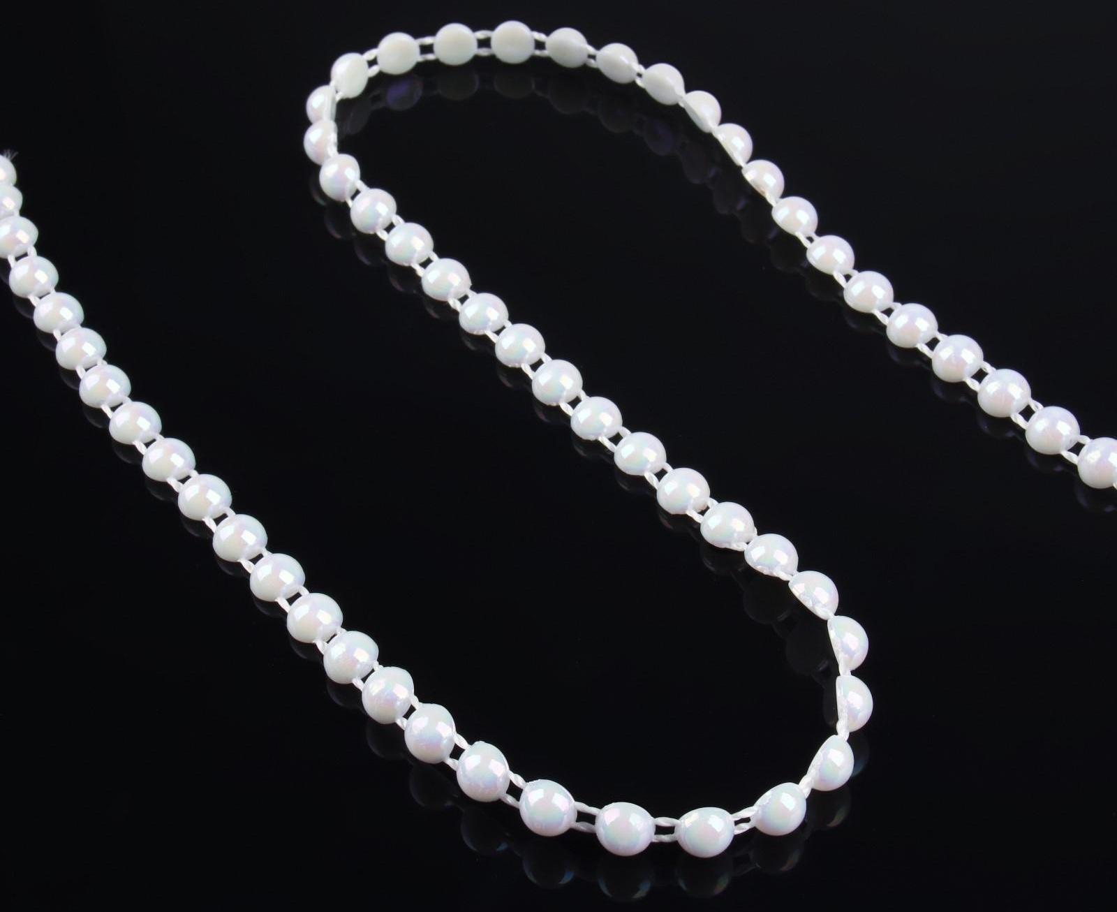 Жемчуг на нитях, с голографией, плоский, 6 мм, 9 ± 1 м, цвет белый