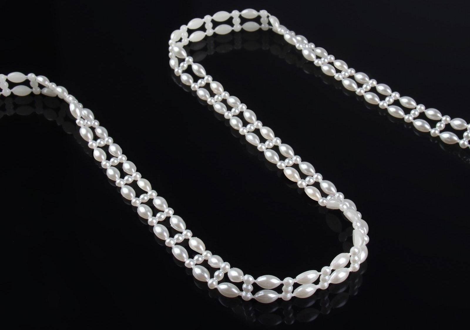 Жемчуг на нитях, плоский, 10 мм, 9 ± 1 м, цвет молочный