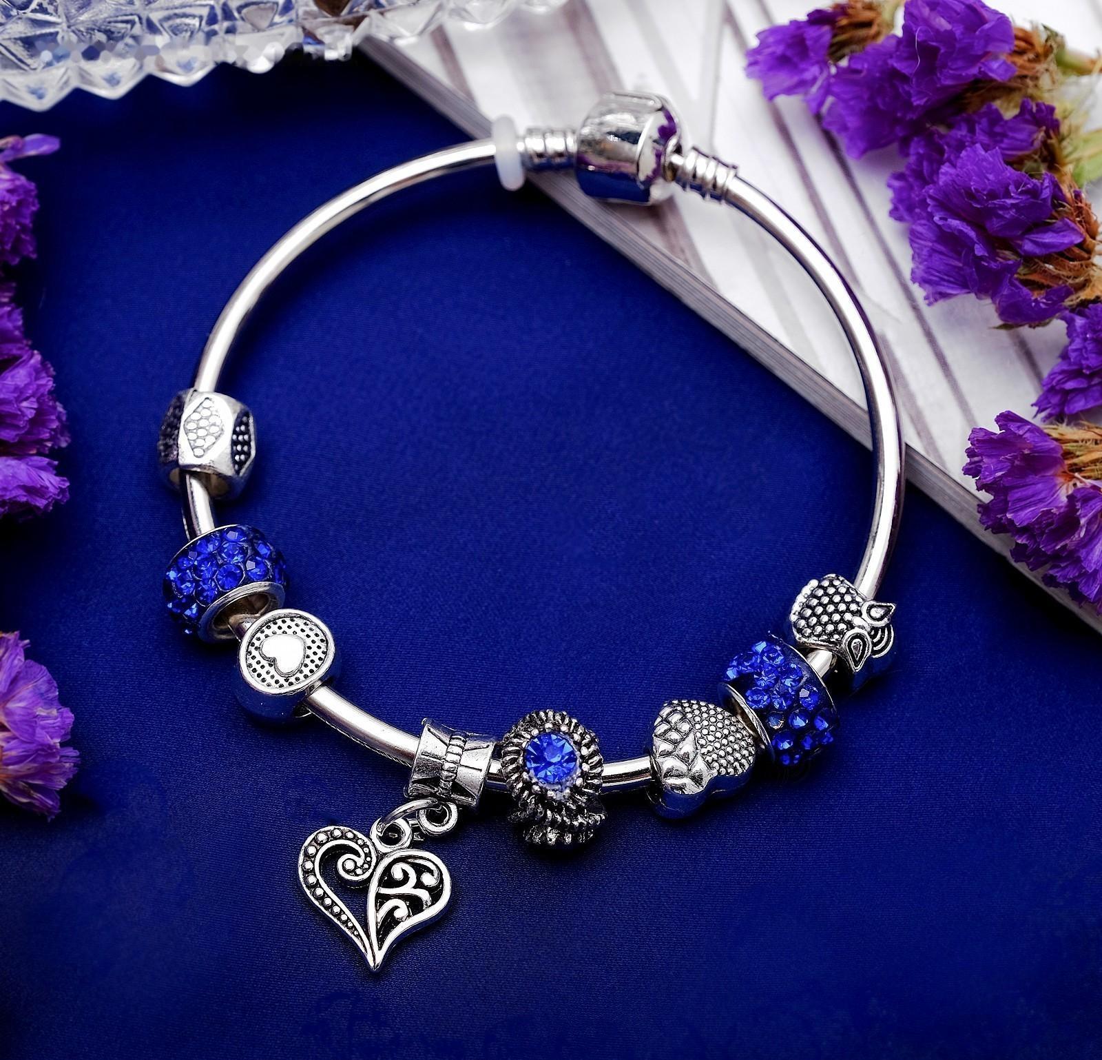 Браслет со стразами 