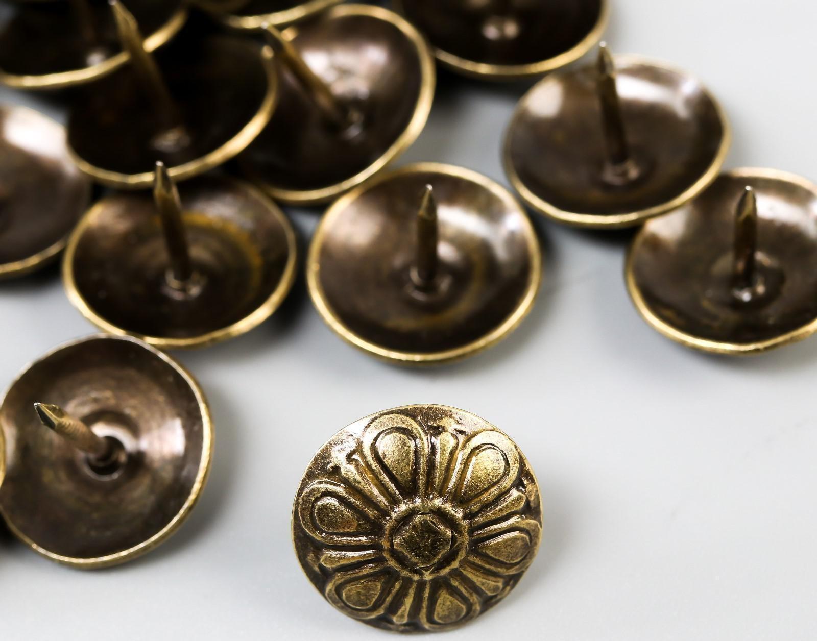 Декоративный гвоздик 