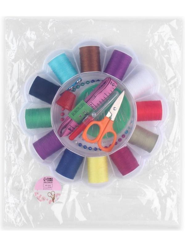 Швейный набор, 74 предметов, в пластиковом органайзере, 15,5 × 15,5 × 3 см