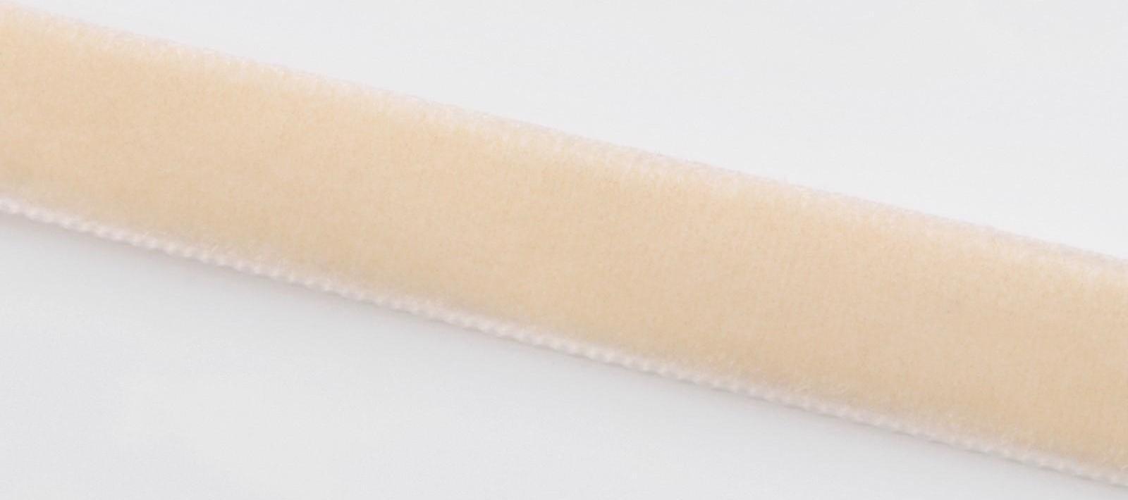 Лента бархатная, 10 мм, 18 ± 1 м, цвет молочный №04