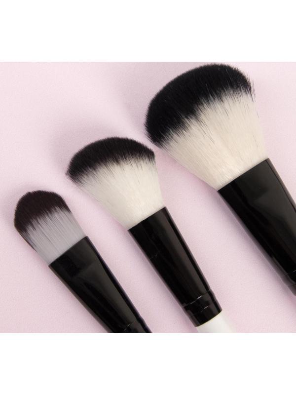 Набор кистей для макияжа «Полоски», 8 предметов, чехол на молнии, цвет белый/чёрный