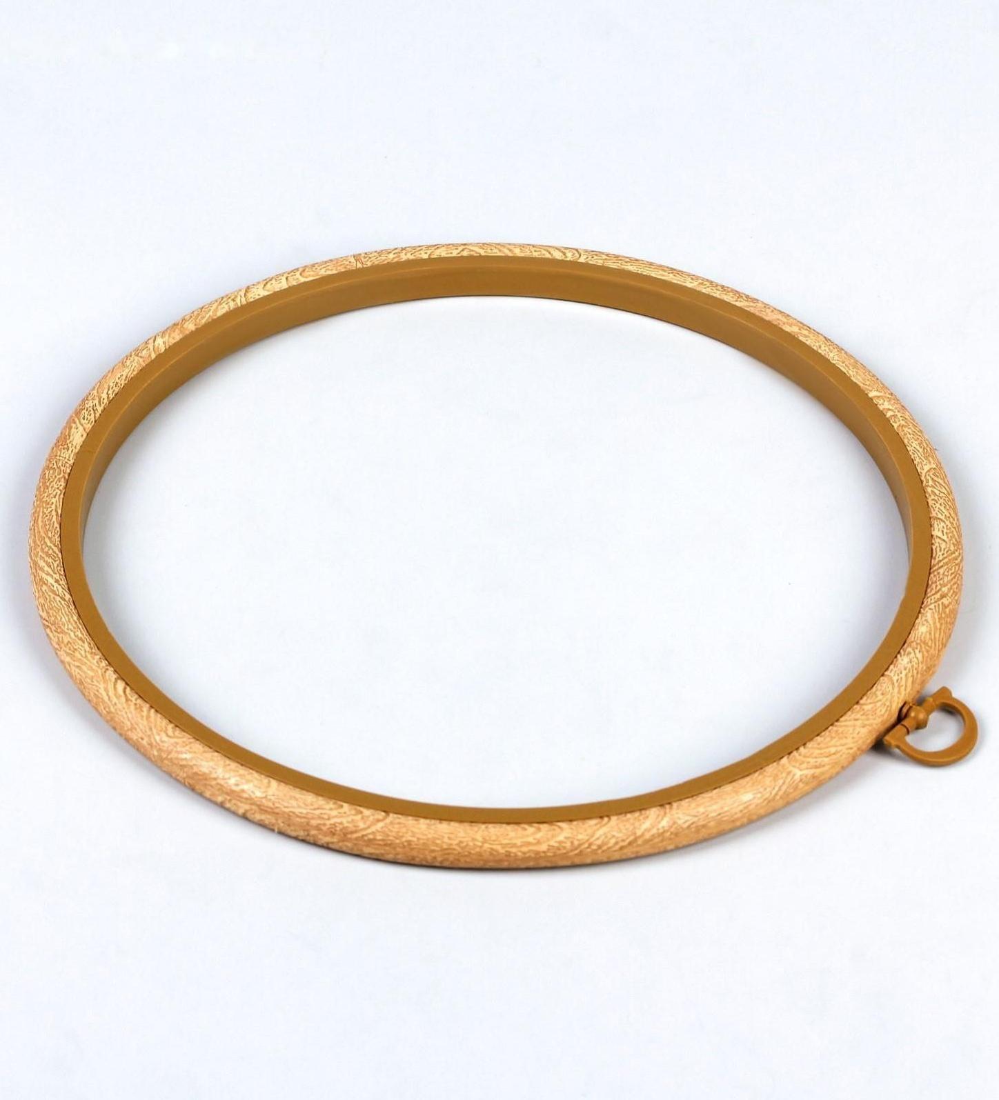 Пяльцы для вышивания, гибкое кольцо, d = 20,5 см, цвет под дерево