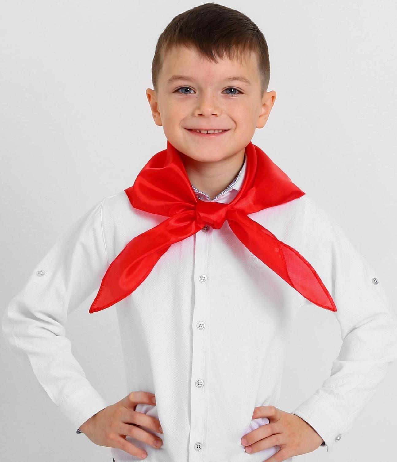 Галстук пионерский, цвет красный