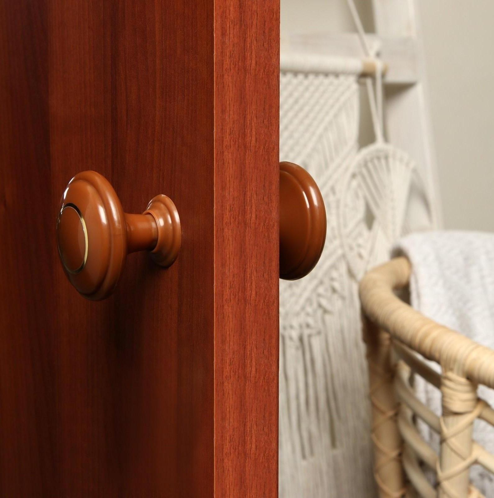 Ручка дверная пластмассовая, d=65, цвет темное дерево с узором