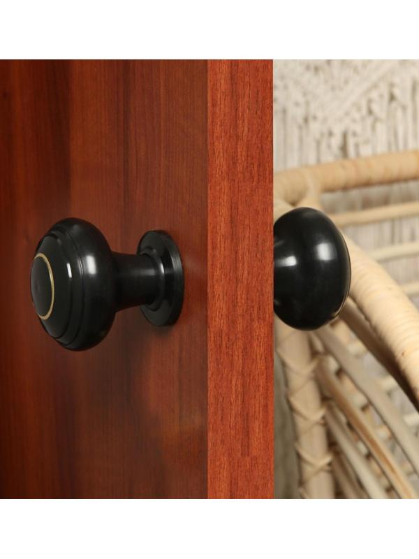 Ручка дверная пластмассовая, d=70, черная с узором