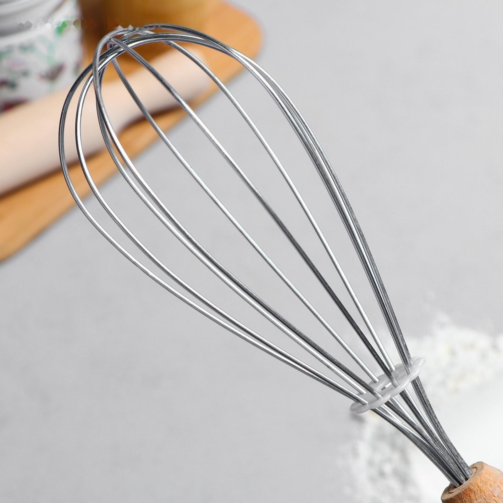 Венчик для взбивания с деревянной ручкой 