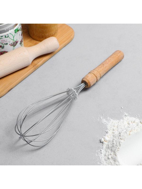 Венчик для взбивания с деревянной ручкой 