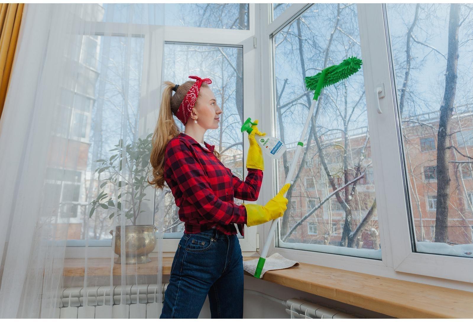 Окномойка с телескопической металлической ручкой и сгоном Доляна, 30×7×85(137) см, микрофибра, цвет МИКС