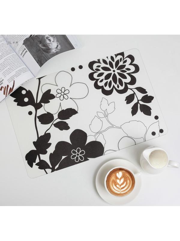 Салфетка сервировочная на стол «Цветы», 43×28 см