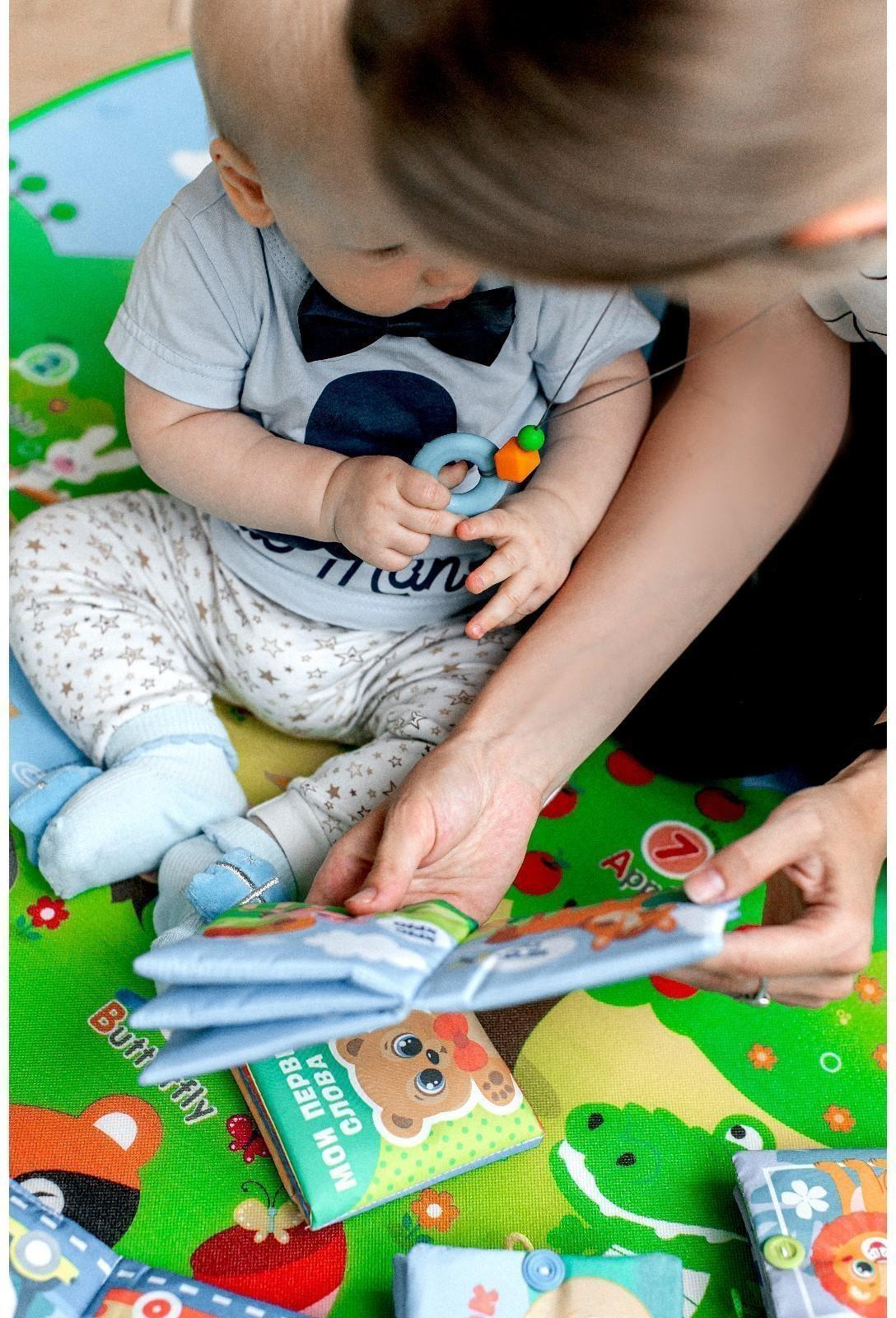 Книжка - шуршалка «Зоопарк», 12*12 см