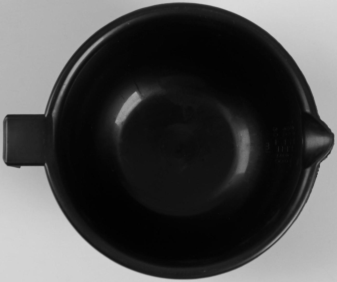 Чаша для окрашивания, с ручкой, 150 мл, d = 11 см, цвет чёрный