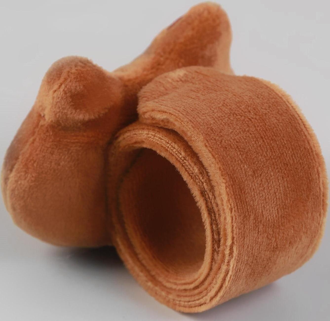 Игольница на браслете «Мишка», 23 × 6,5 см, цвет коричневый