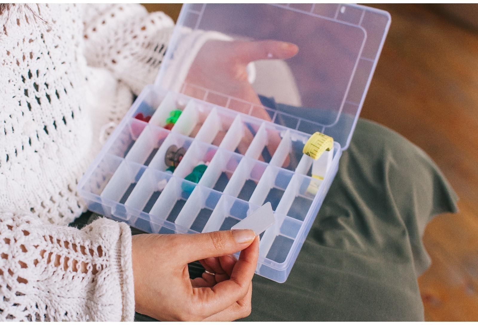 Органайзер для рукоделия, со съёмными ячейками, 24 отделения, 19,5 × 13,5 × 3,5 см, цвет прозрачный