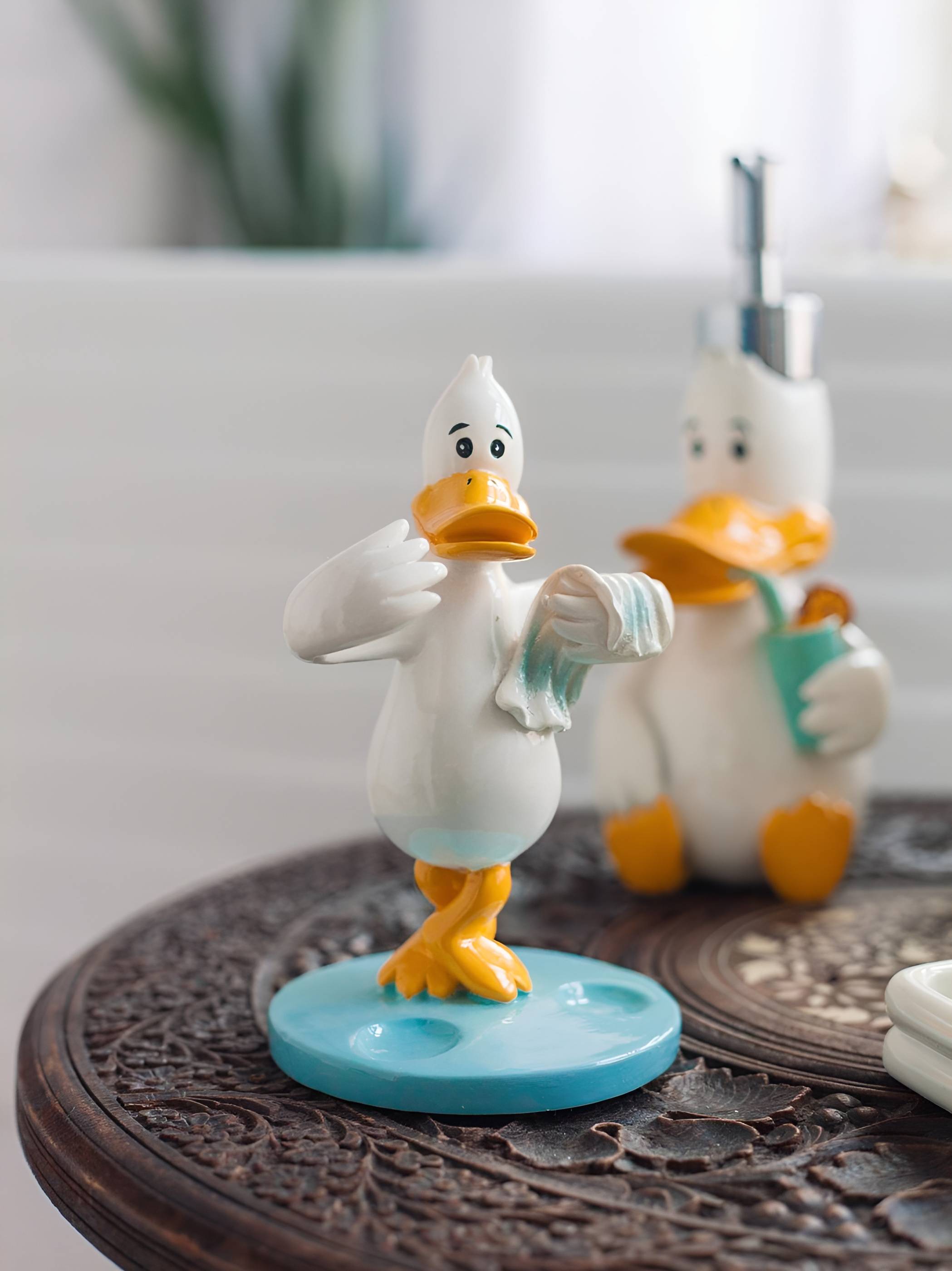Набор аксессуаров для ванной комнаты «Утиные истории», 4 предмета (дозатор 200 мл, мыльница, стакан, подставка для щёток)