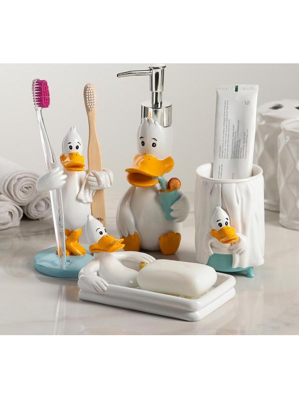 Набор аксессуаров для ванной комнаты «Утиные истории», 4 предмета (дозатор 200 мл, мыльница, стакан, подставка для щёток)