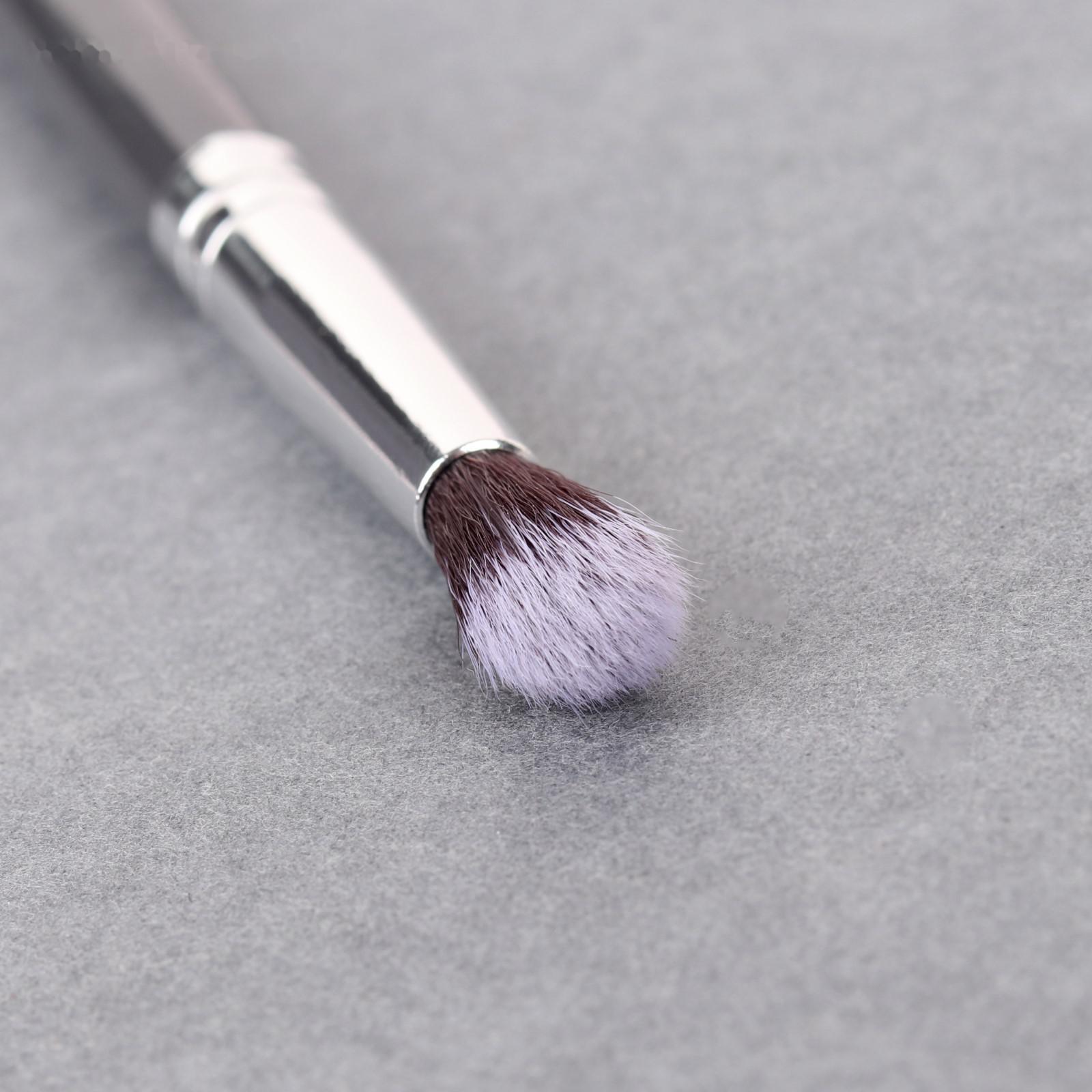 Кисть для макияжа «Brush GRAPHITE», 18,5 см, цвет тёмно-серый