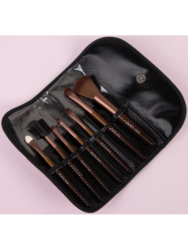 Набор кистей для макияжа «Сдержанность», 7 предметов, чехол на кнопке, цвет коричневый
