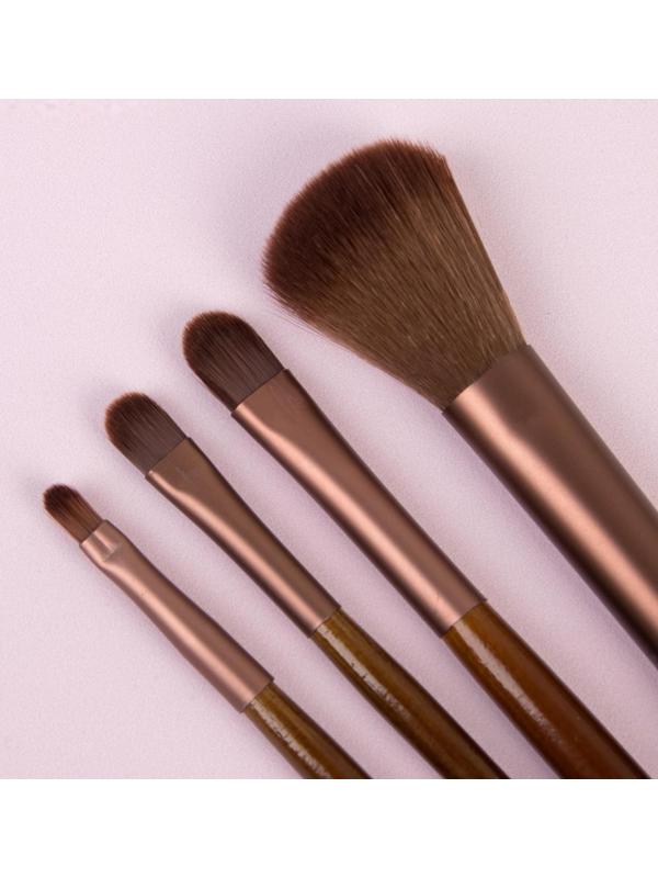 Набор кистей для макияжа «Сдержанность», 7 предметов, чехол на кнопке, цвет коричневый