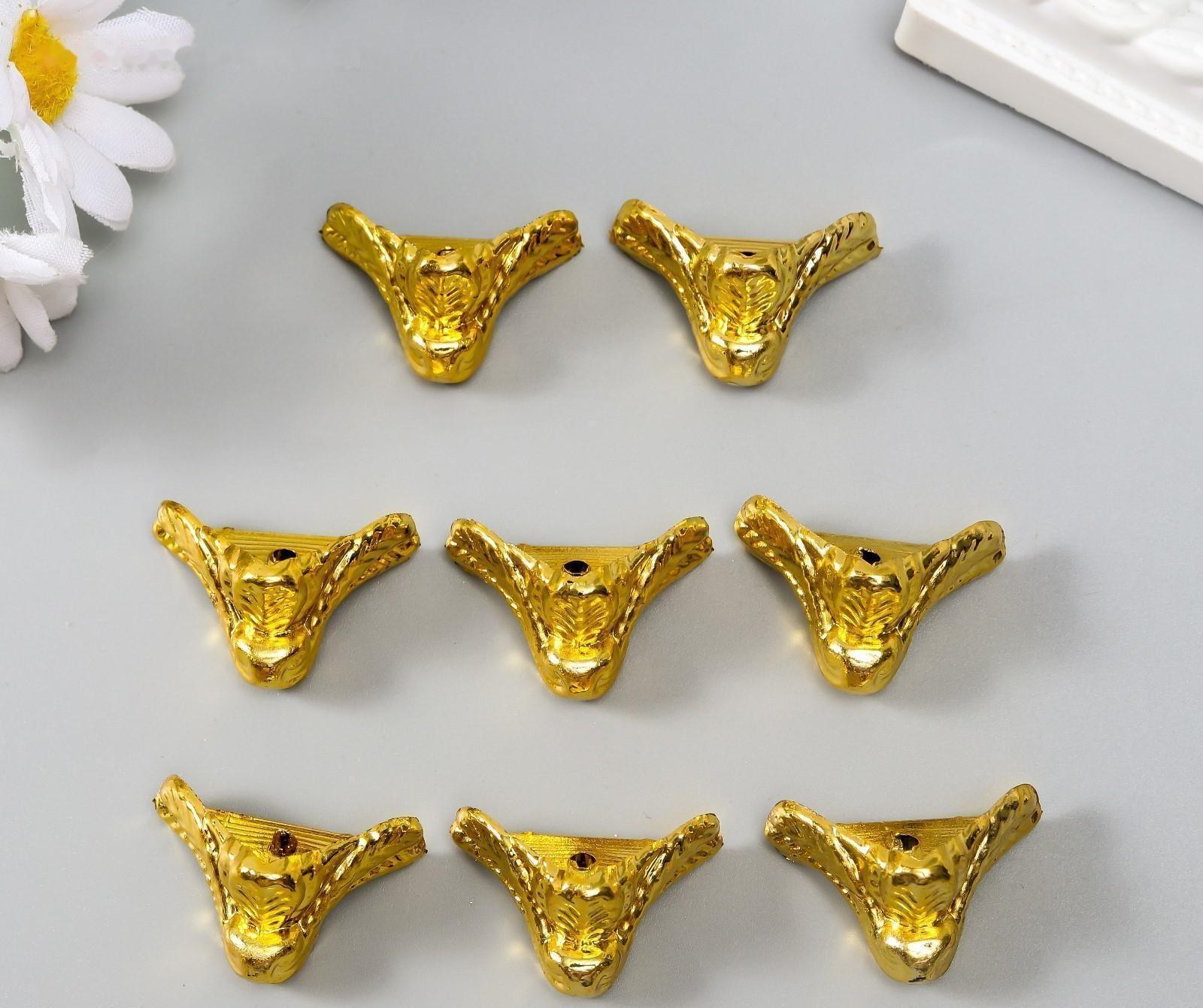 Уголок (ножка) для шкатулки пластик 