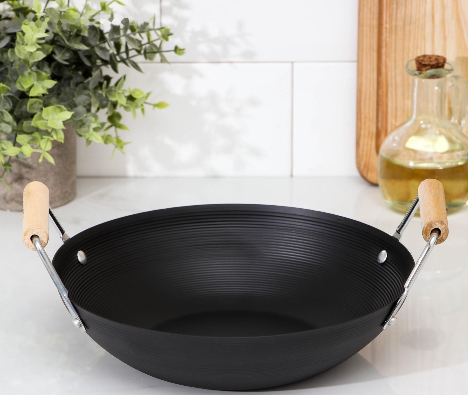 Сковорода-WOK Доляна «Жаклин», d=24,5 см, деревянные ручки, цвет чёрный